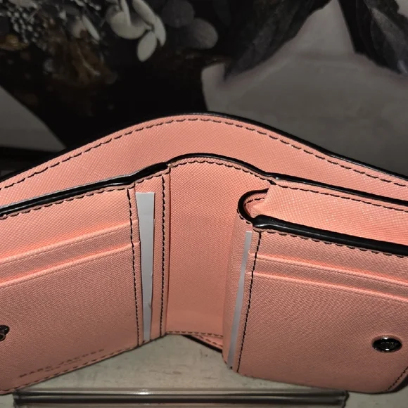 Marc Jacobs Pink and Tan Wallet - Picture 6 of 8